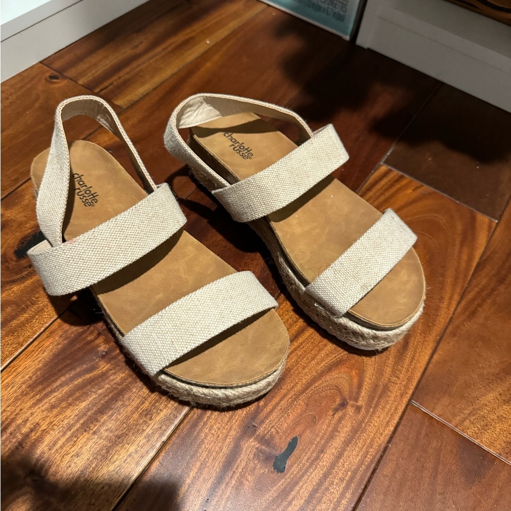 PLATFORM SANDALS SZ 7